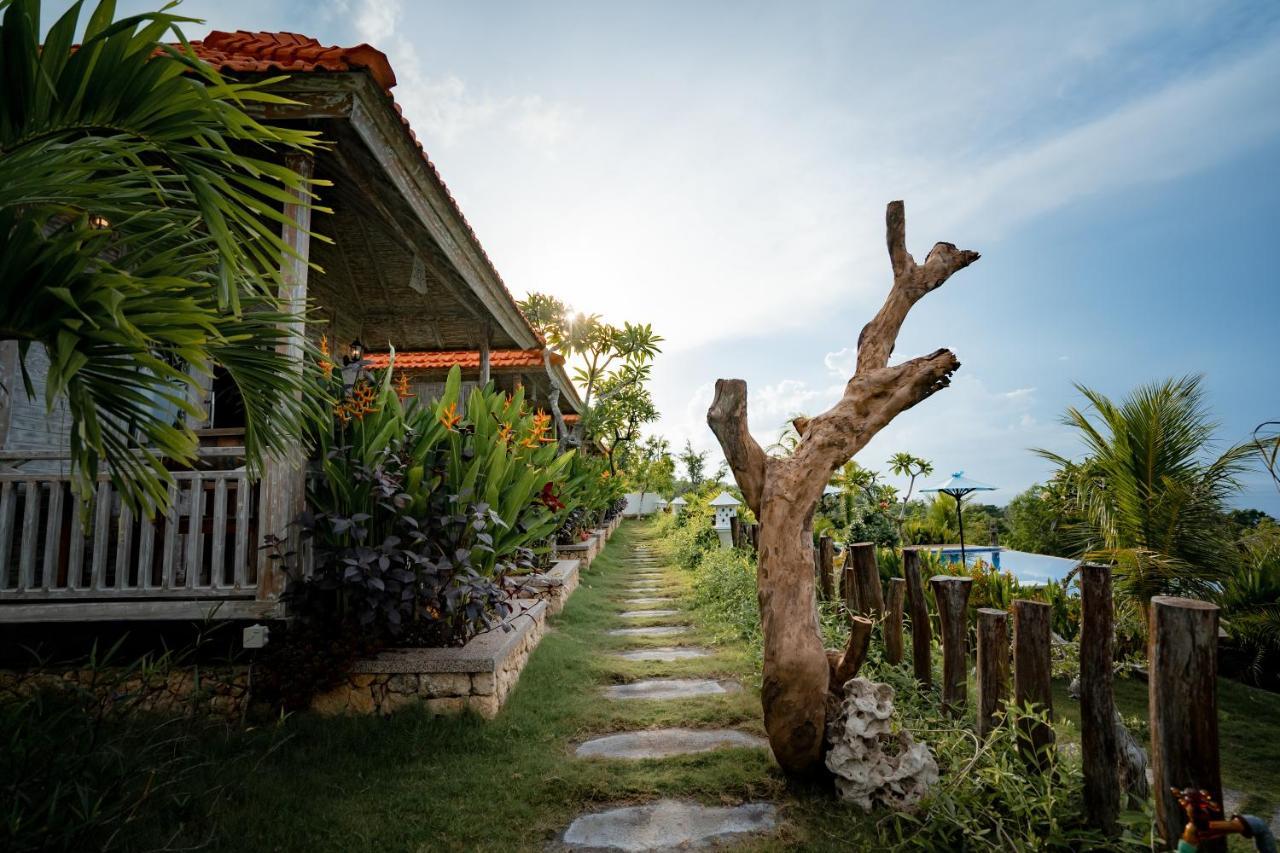 Hotel Gara Gara Sea View Batununggul Exterior foto